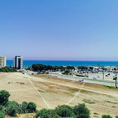 Mackenzie Seaview Paradise Апартаменти