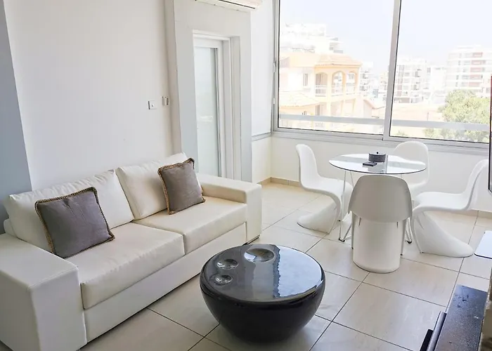 Apartament Mackenzie Seaview Paradise Larnaca