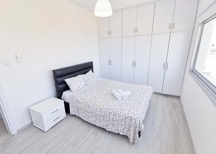 Apartament Mackenzie Seaview Paradise Larnaca