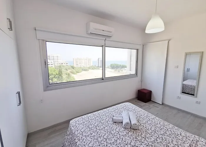 Mackenzie Seaview Paradise Apartament