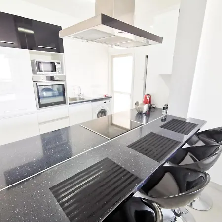 Mackenzie Seaview Paradise Larnaca